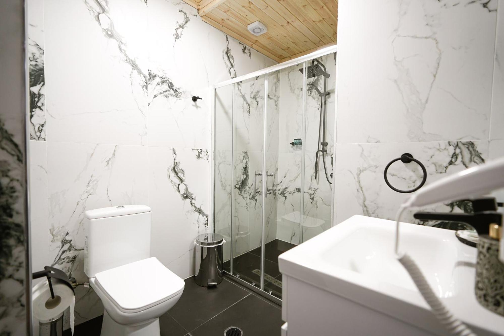 Ora Apartments Gjirokastër Eksteriør bilde
