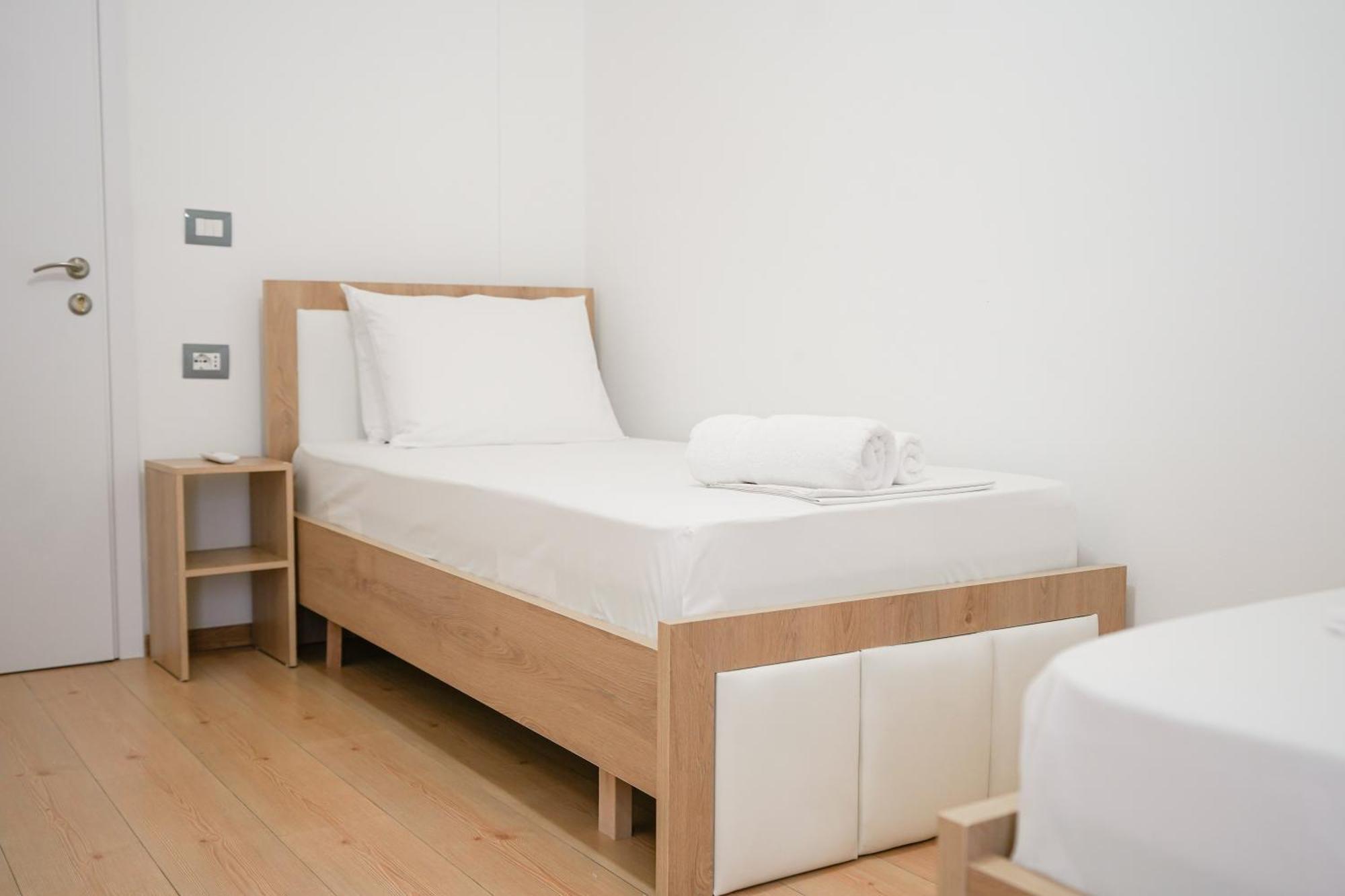 Ora Apartments Gjirokastër Eksteriør bilde